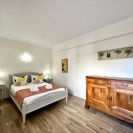 4 By Homing * Албуфейра